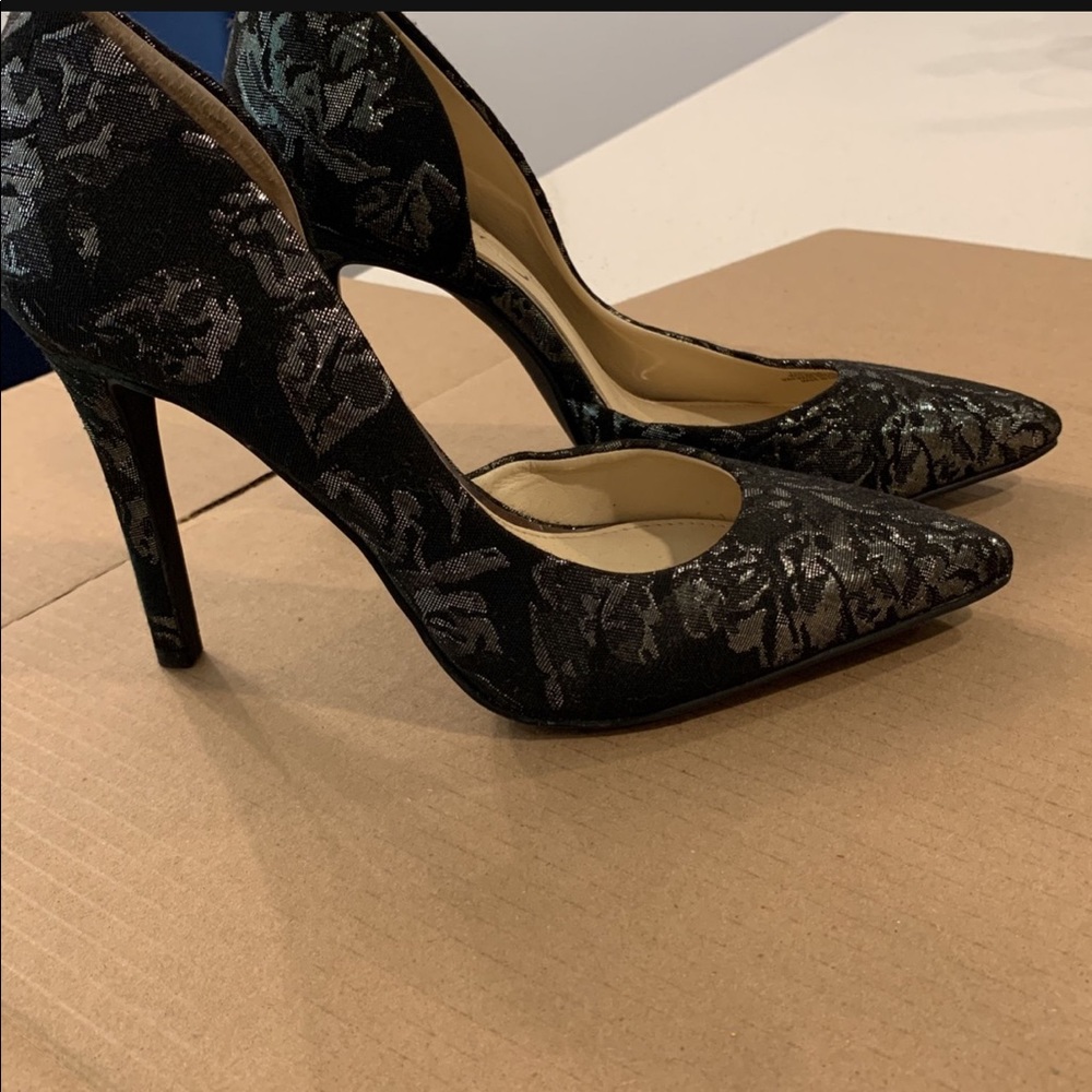 Jessica Simpson heels